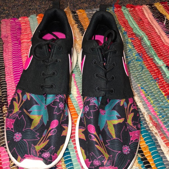 Nike roshe runs - Picture 1 of 3